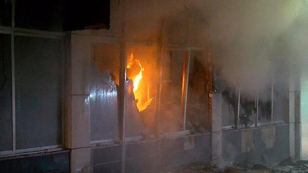 Bağcılar'da 4 katlı tekstil fabrikası alev alev yandı