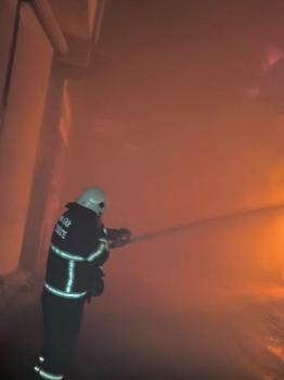 Reyhanlı'da iş yeri yandı