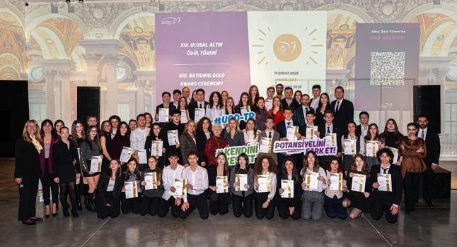 Uluslararası Gençlik Ödülü Programı'nı tamamlayan 59 genç sertifikasını aldı