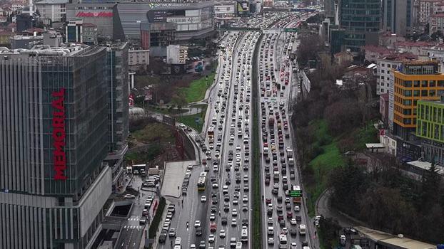 İstanbul’da trafik yoğunluğu yüzde 90'a ulaştı