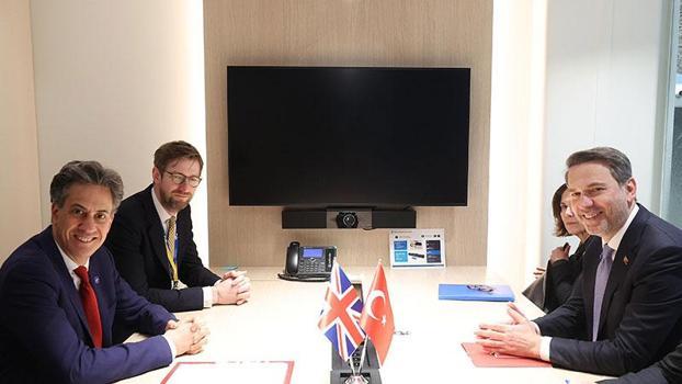 Bakan Bayraktar'dan peş peşe önemli görüşmeler