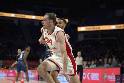 Bahçeşehir Koleji – Anadolu Efes: 67-88