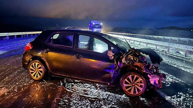 Aksaray'da 2 otomobil çarpıştı: 5 yaralı