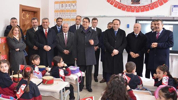 Bakan Tekin, Erzurum'da 12 derslikli okulun açılışını yaptı