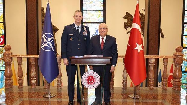 Bakan Güler, Avrupa Müttefik Kuvvetleri Yüksek Komutanı Orgeneral Grynkewich ile görüştü