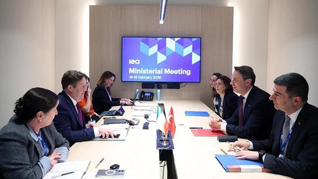 Bakan Bayraktar, İrlanda Enerji Bakanı O’Brien ile görüştü