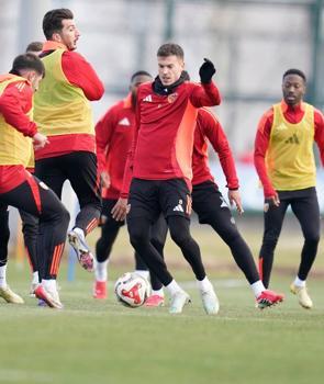 Zecorner Kayserispor'da Hesap.com Antalyaspor mesaisi sürüyor