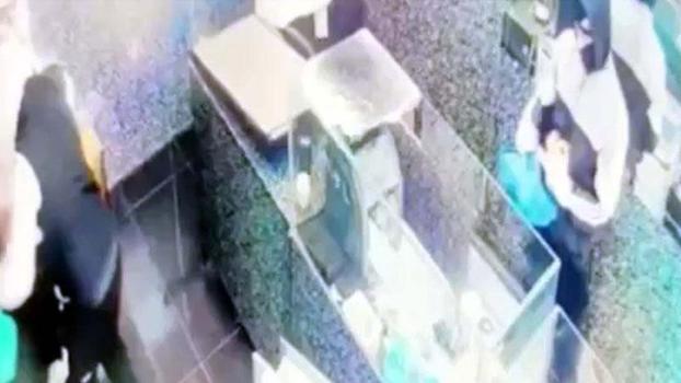 Gaziantep’te kuyumcu soygunu kamerada