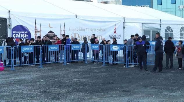 ‘Bir Sofra da Sen Kur’ ile iftar sofraları ihtiyaç sahipleriyle buluştu