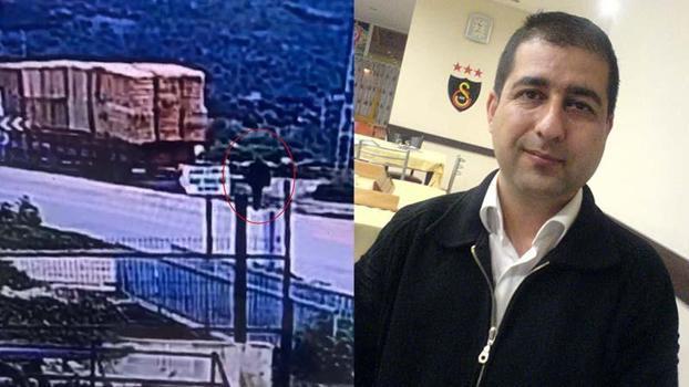 TIR'dan düşen saman balyalarının altında kalıp öldü; o anlar kamerada