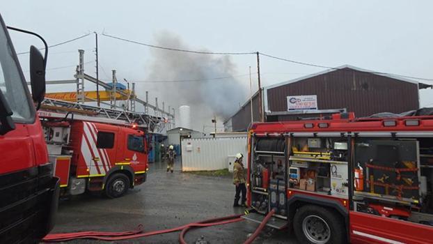 Eyüpsultan'da 3 iş yerinde yangın