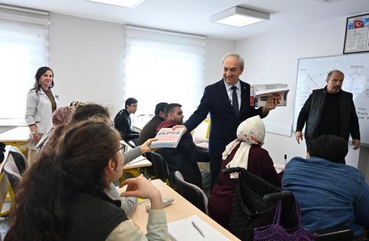 Başkan Kocagöz EKPSS kursunu ziyaret etti