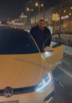 İstanbul - Beylikdüzü'nde trafikte tartışan iki sürücü kamerada