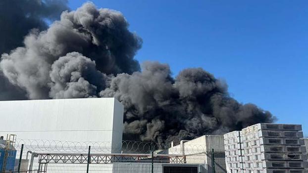 Manisa'da oyuncak fabrikasında yangın