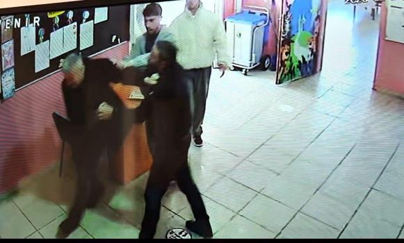 Bitlis'te okul müdürlerine saldırı kamerada