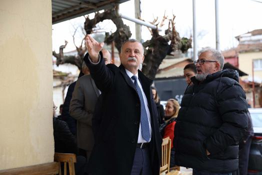 Başkan Balaban Üçpınar Mahallesi'nde projeleri anlattı