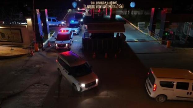 Batman merkezli 10 ilde 15 milyar liralık işlem hacmine ulaşan yasa dışı bahis ağı çökertildi