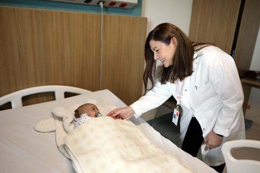Talha bebeğin dünyada nadir görülen beyin tümörü, 4 saatlik operasyonla alındı