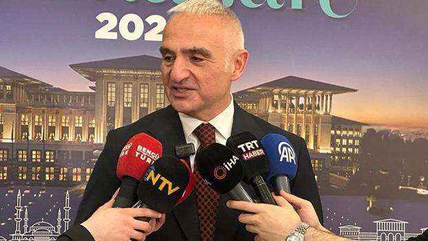 Bakan Ersoy, 'Külliye'de Ramazan' etkinlik alanını ziyaret etti