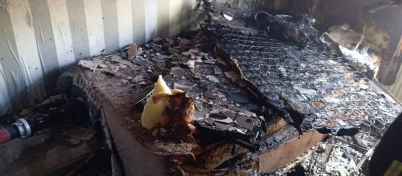 Evin çocuk odasında çıkan yangın söndürüldü