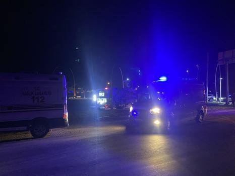 Manisa’da otomobille çarpışan ambulans devrildi: 5 yaralı