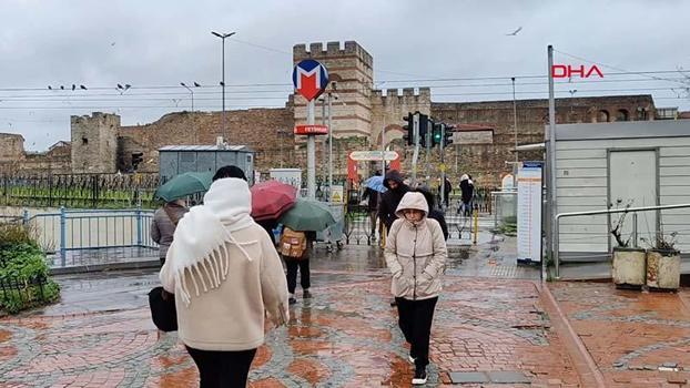 İstanbul'da yağmur etkili oluyor