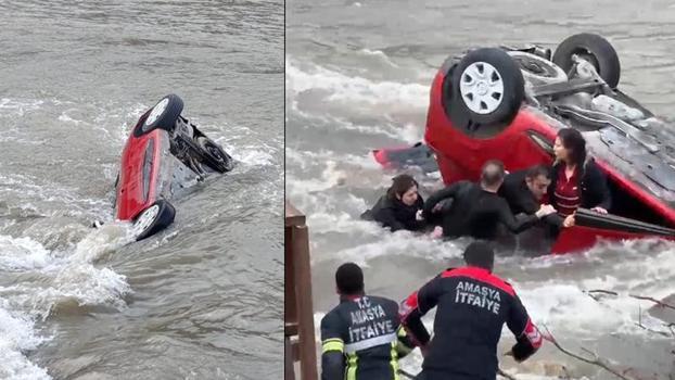 Hafif ticari araçla çarpışan otomobil, nehre uçtu; anne ile kızı yaralı