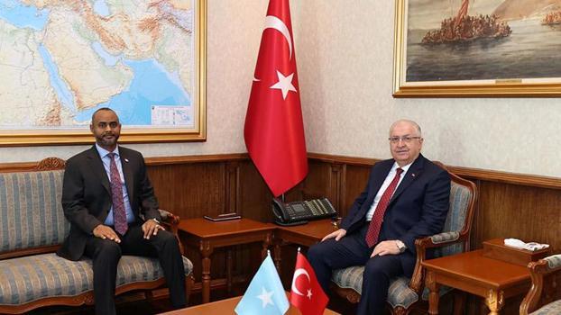 Bakan Güler, Somali Limanlar ve Deniz Ulaştırma Bakanı Nur ile görüştü