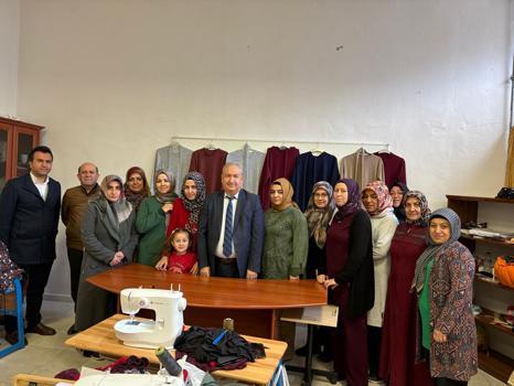 Şehit Okan Acar İlkokulu’ndaki giyim üretim kursu
