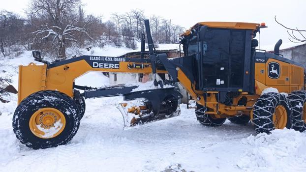 Elazığ’da 94 köy yolunda karla mücadele sürüyor
