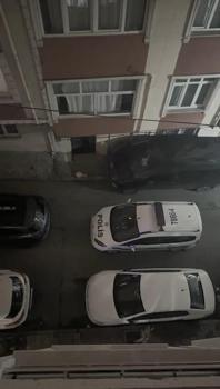 İstanbul - Esenler'de eşine silahla saldırdı; polisleri görünce kendini vurdu