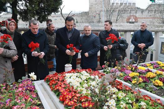 İstanbul- AK Parti İstanbul İl Başkanlığı, Necmettin Erbakan'ı kabri başında andı