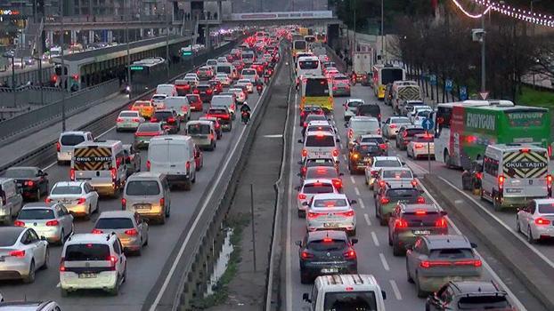 İftar öncesi trafik yoğunluğu yüzde 87’ye ulaştı