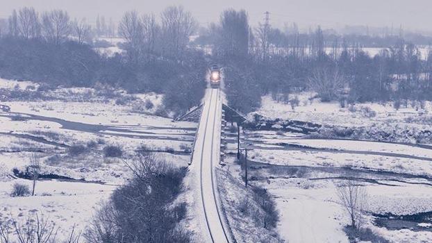 Doğu Ekspresi’nin kar altındaki yolculuğu