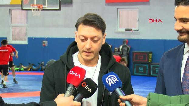 Mesut Özil: Dualarım Fenerbahçe'yle