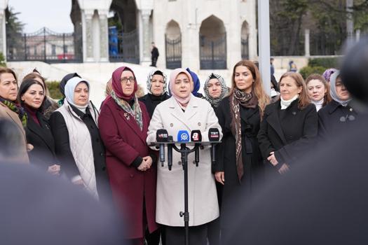 İstanbul- AK Parti Kadın Kollarından 28 Şubat'ın yıl dönümünde basın açıklaması