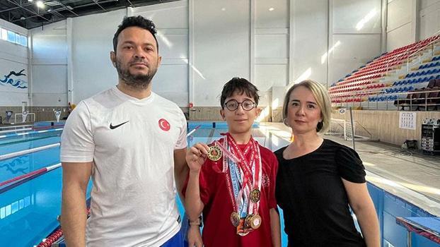 Raşitizmli para yüzücü Kayra, 5 branşta altın madalya kazanarak Türkiye birincisi oldu