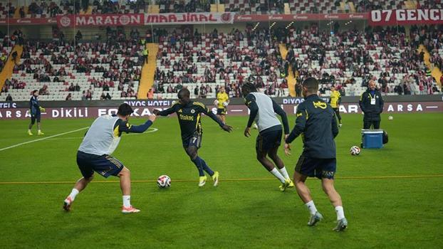 Fenerbahçe deplasmanda 1 puan ile yetindi