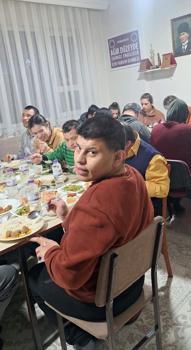 Engelliler ve aileleri iftarda buluştu