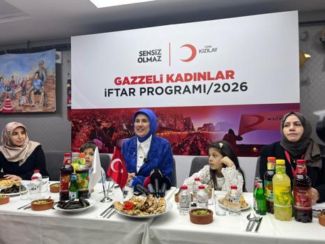 Kızılay Genel Başkanı Yılmaz, Gazzeli kadınlar ile iftarda bir araya geldi