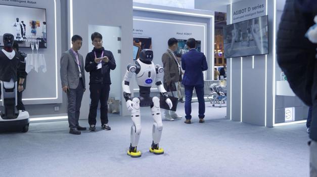 Turkcell Genel Müdürü Koç: 1 Nisan itibariyle 5G servisi vermeye başlayacağız