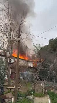 İstanbul - Pendik’te gecekonduda çıkan yangın söndürüldü