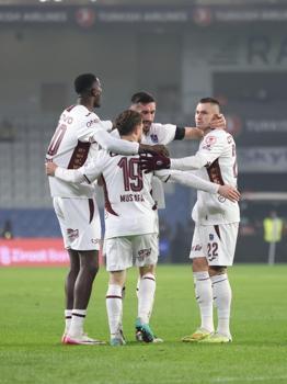 Trabzonspor kupada RAMS Başakşehir FK'yı mağlup ederek çeyrek finale yükseldi