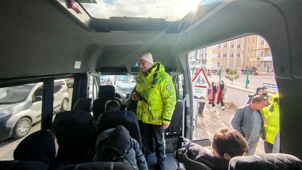 Şarkışla'da öğrenci servislerine 'kemer' denetimi