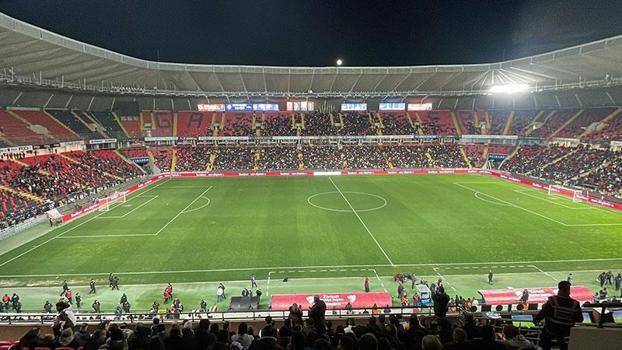 Gaziantep FK - Fenerbahçe maçı gecikmeli başlayacak