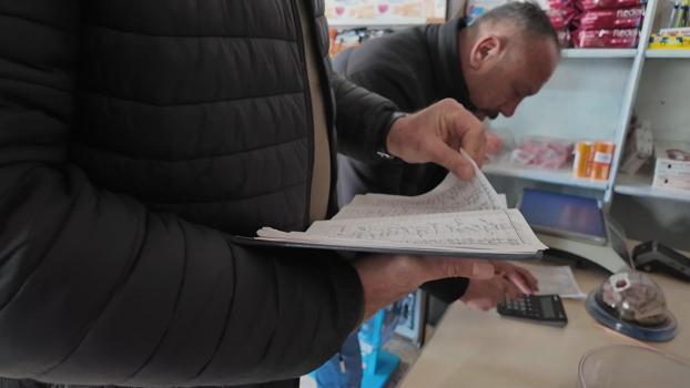 ‘Zimem Defteri’ geleneğiyle memleketinde fırın ve bakkallardaki 3 milyon TL’lik borcu kapattı