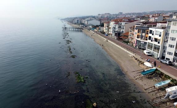 Tekirdağ'da deniz 7 metre çekildi; 'Kral Yolu' ortaya çıktı