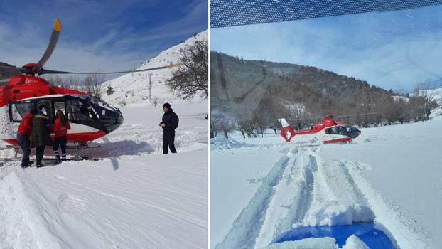 Yolu kardan kapanan köydeki hasta, ambulans helikopterle hastaneye kaldırıldı