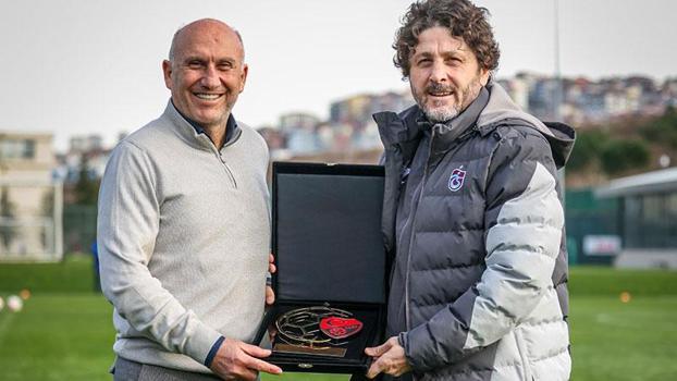 Trabzonspor Teknik Direktörü Fatih Tekke’ye TFF’den sosyal sorumluluk ödülü