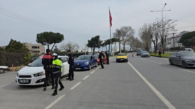 Bursa'da ramazan tedbirleri kapsamında trafik uygulaması yapıldı